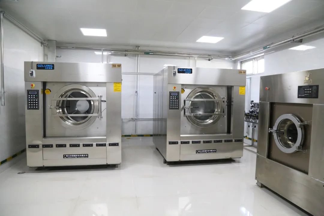 
		100公斤大型全自動洗脫機為中核北方洗衣護航
		(圖2)